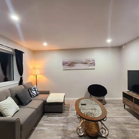 Comfort First - Sleeps 6 Whitehorse Extérieur photo