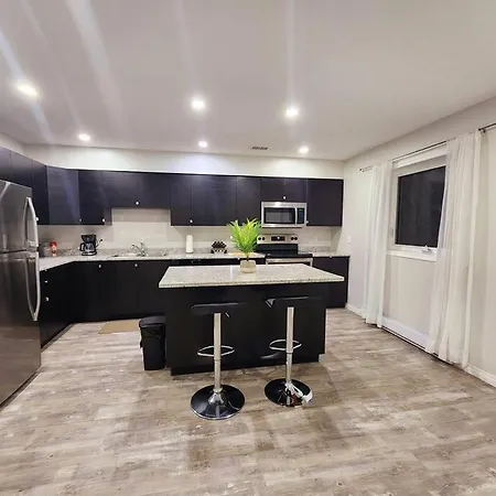Comfort First - Sleeps 6 Whitehorse Extérieur photo